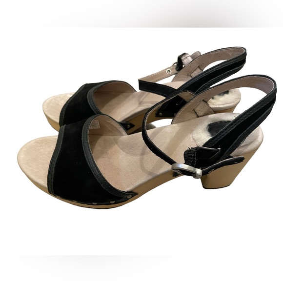 Ugg Black Suede Heeled Clogs. Size 8. - Picture 2 of 8